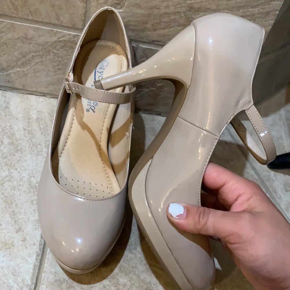 Nude heels - Picture 3 of 4